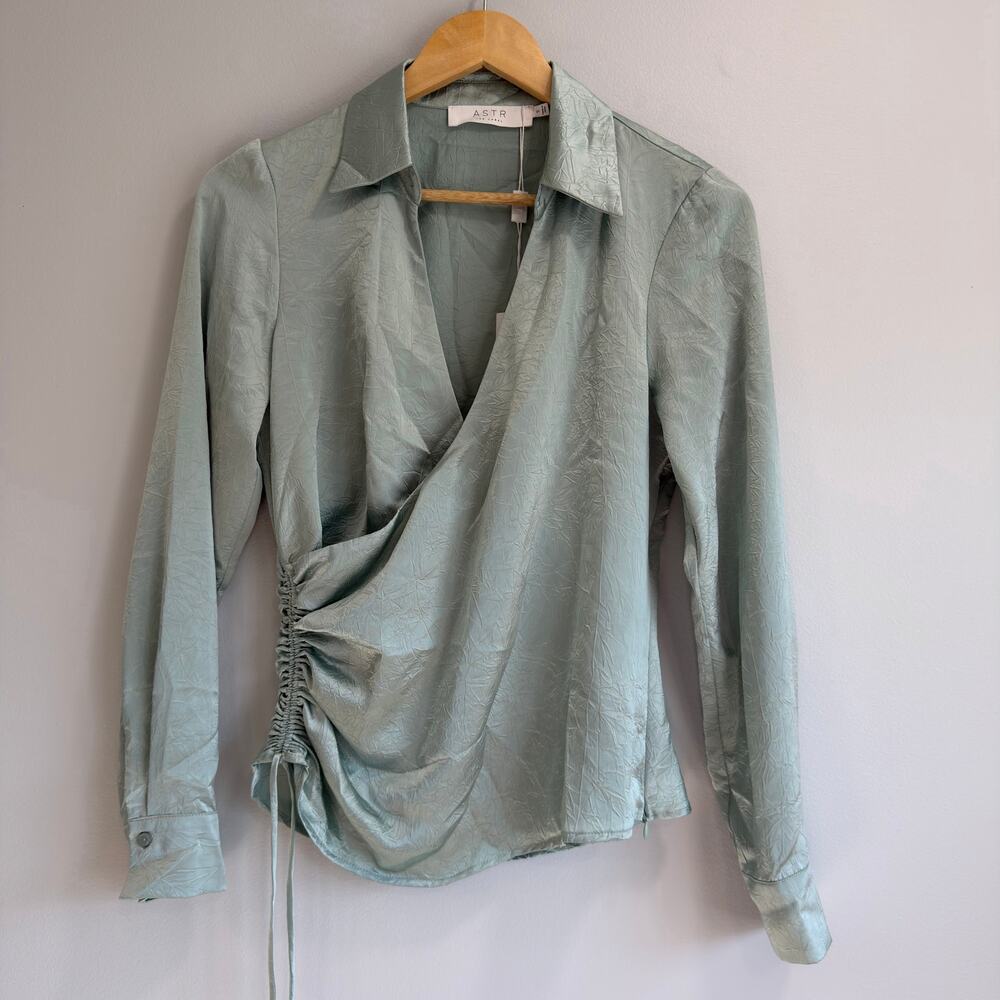 ASTR The Label Delancey Sage Green Minimalist Crinkle Satin Blouse NWT S